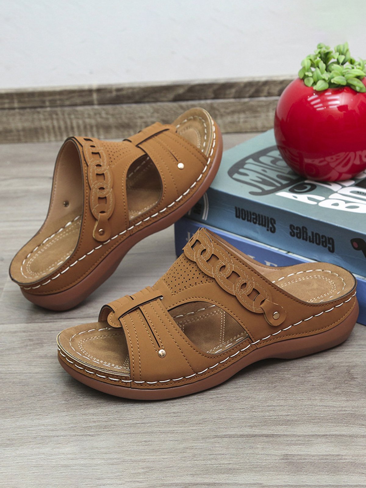 Retro Hollow Breathable Casual Sandals