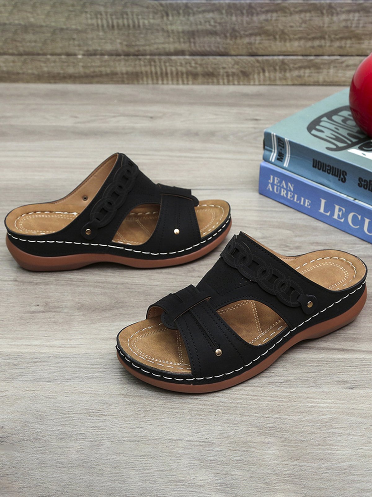 Retro Hollow Breathable Casual Sandals