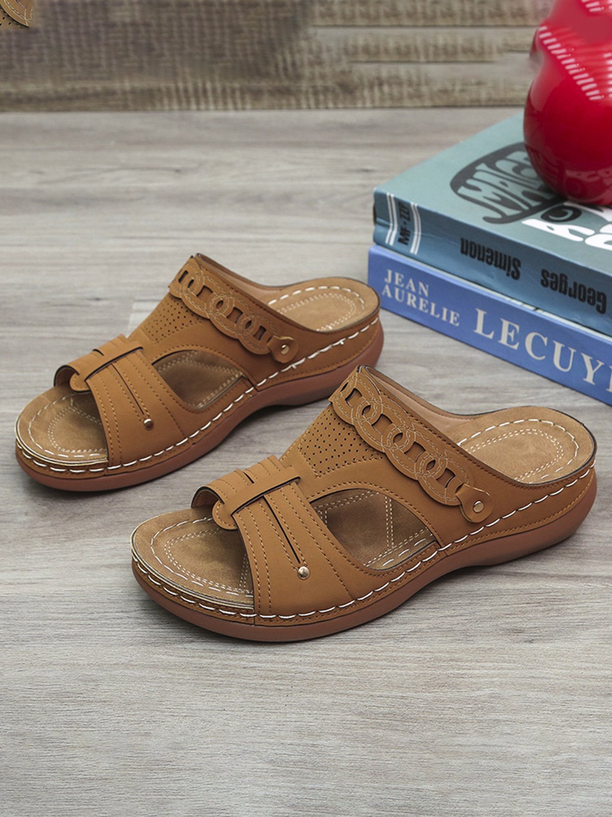 Retro Hollow Breathable Casual Sandals