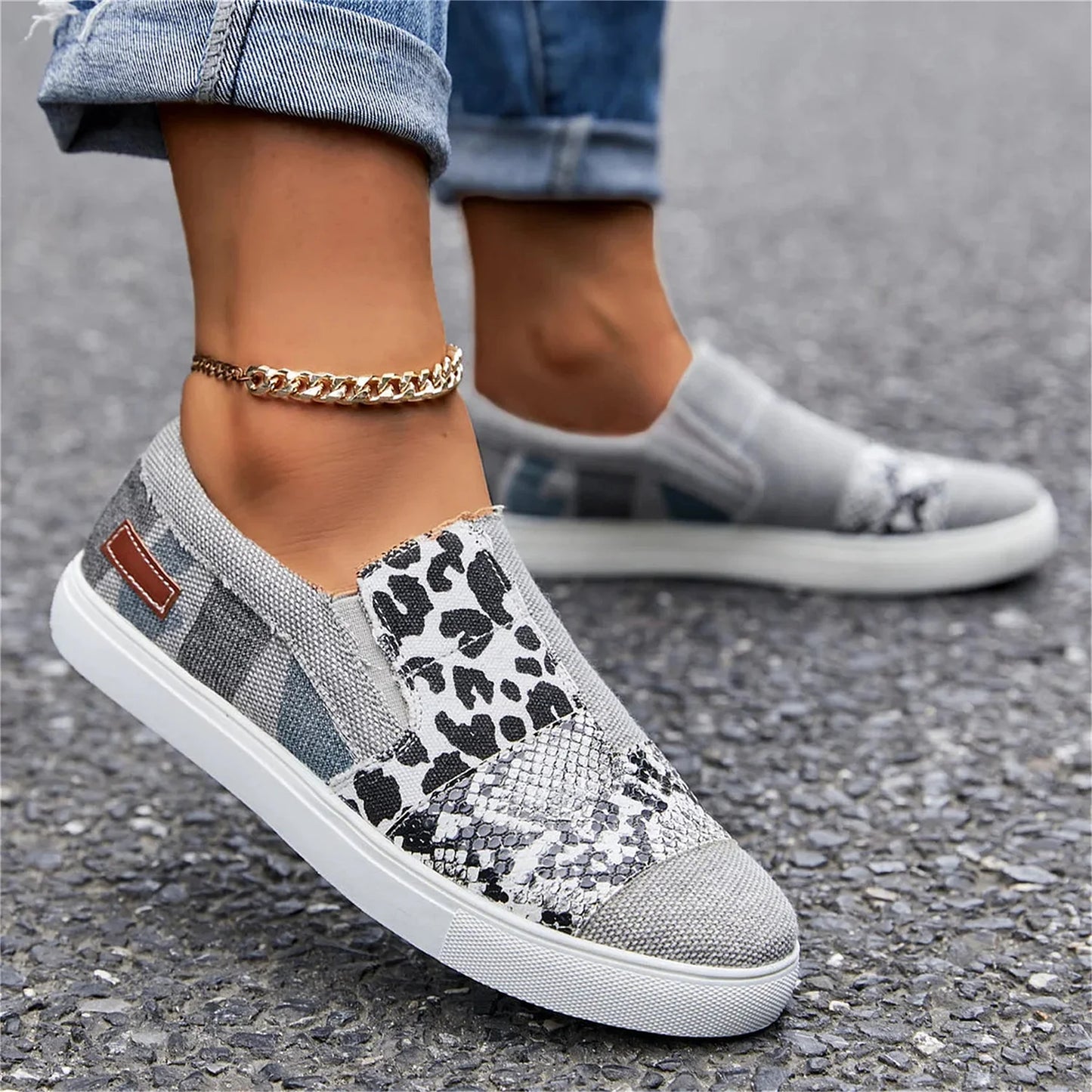 Women's Slip on Casual Sneakers Comfortable Tennis Shoes Work Nurse Flat Shoes